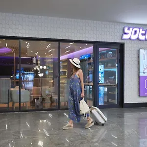 Yotelair Airport, Duty Free - International Transit Area Κωνσταντινούπολη