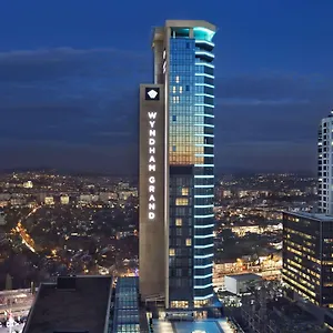 Wyndham Grand Levent & Conference Center Hotell