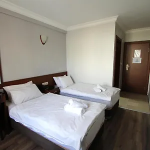 Lyon Hotel